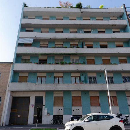 Vivimihome - Crespi House A 3 Minuti Dalla Metro มิลาน ภายนอก รูปภาพ